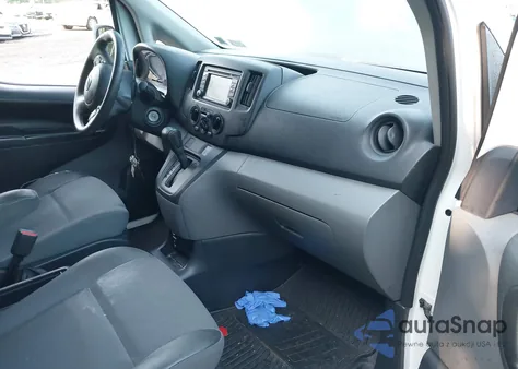 2015 Nissan Nv200 Sv z USA, uszkodzony, nr VIN 3N6CM0KN1FK733652